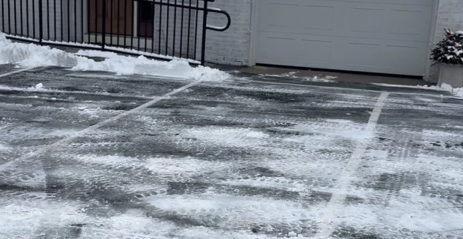 Commercial Snow Plowing Commercial Snow Plowing